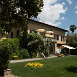 Al Porto Di Lucca B&B