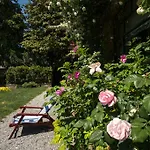 Al Porto Di Lucca B&B