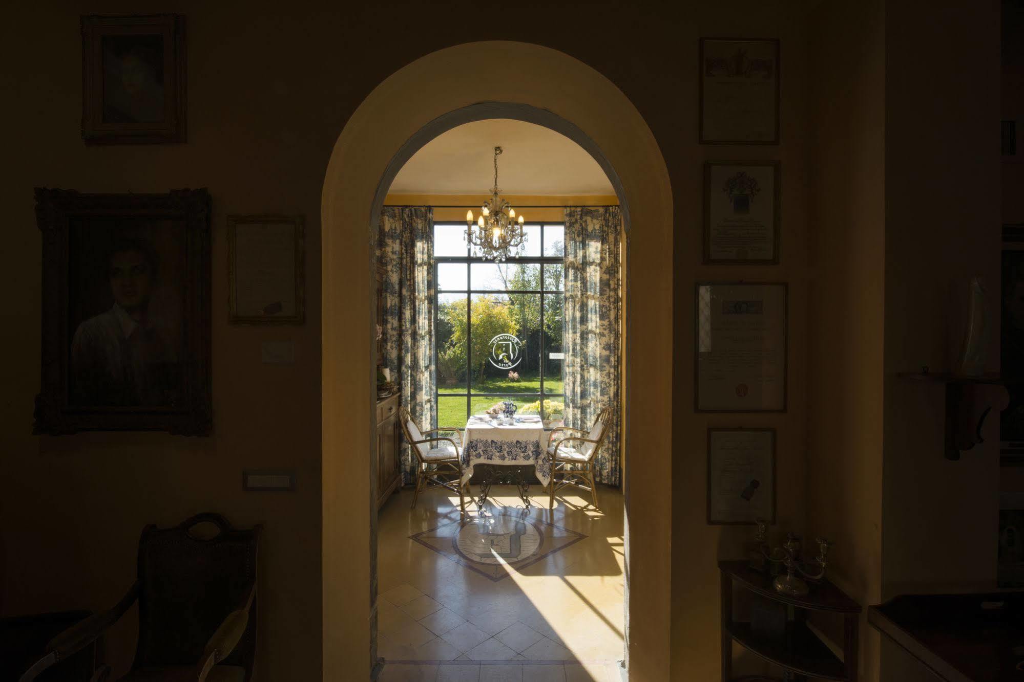 Al Porto Di Couette-café 3*